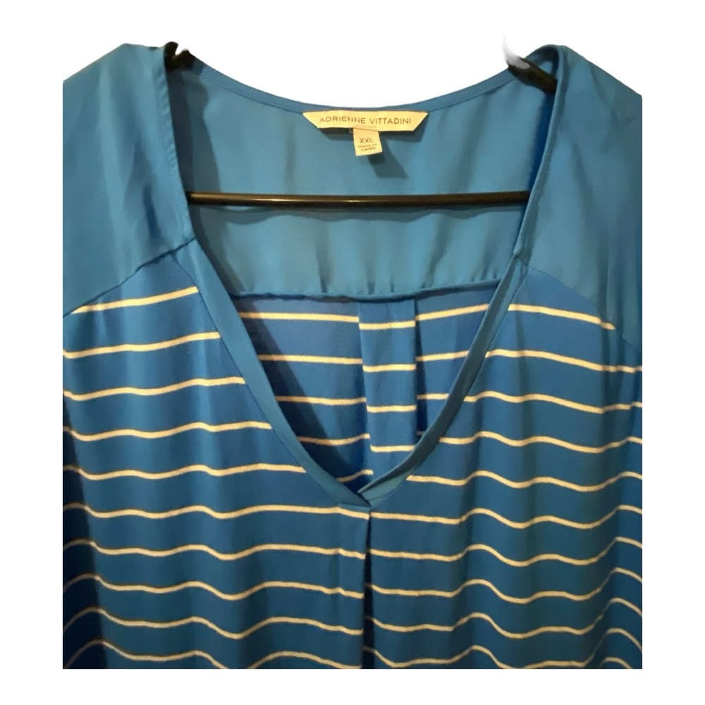Adrienne Vittadini Blue and White Striped V-Neck Top - Picture 3 of 4